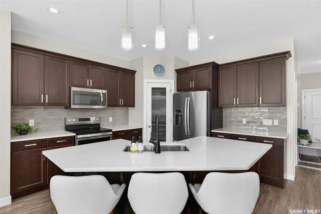 4809 E Keller Avenue Regina SK S4V 3S6
