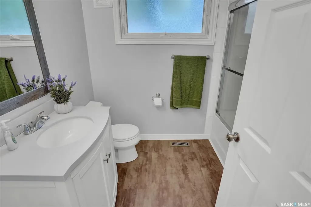 209 Douglas Avenue E Regina SK S4N 1H4