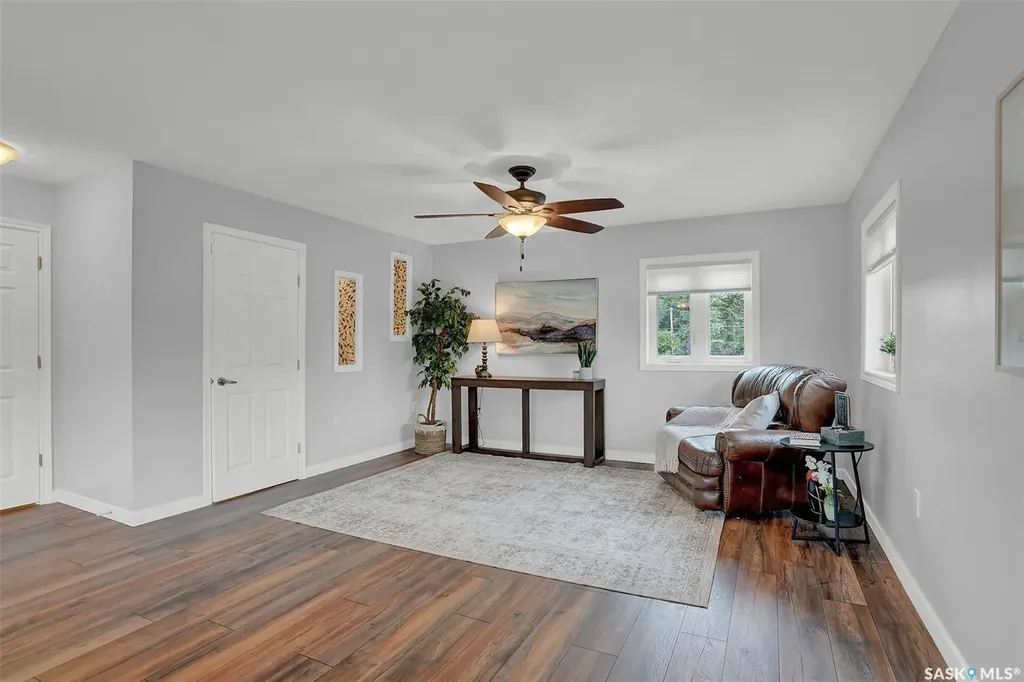 209 Douglas Avenue E Regina SK S4N 1H4