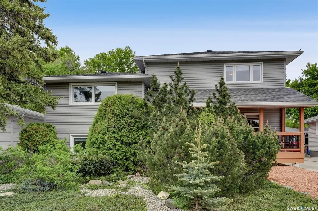 209 Douglas Avenue E Regina SK S4N 1H4