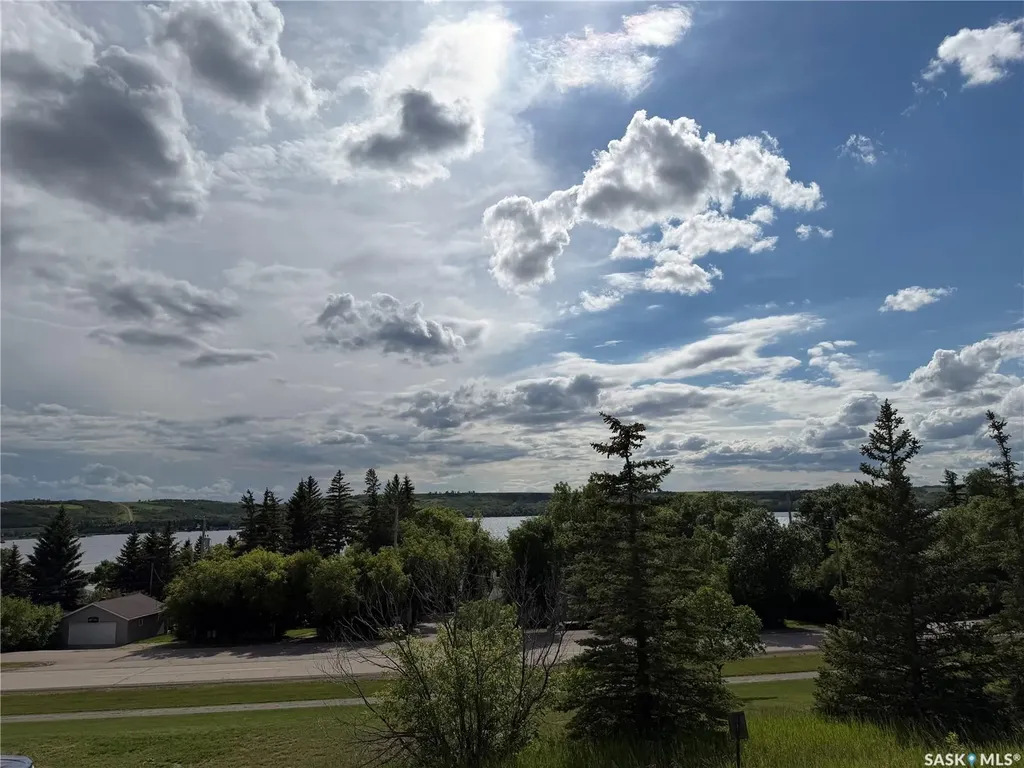 515 Rusnak Way Katepwa Beach SK S0G 2K0