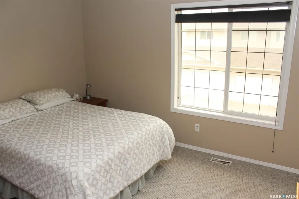 2702 Cranbourn Crescent Regina SK S4V 3C1