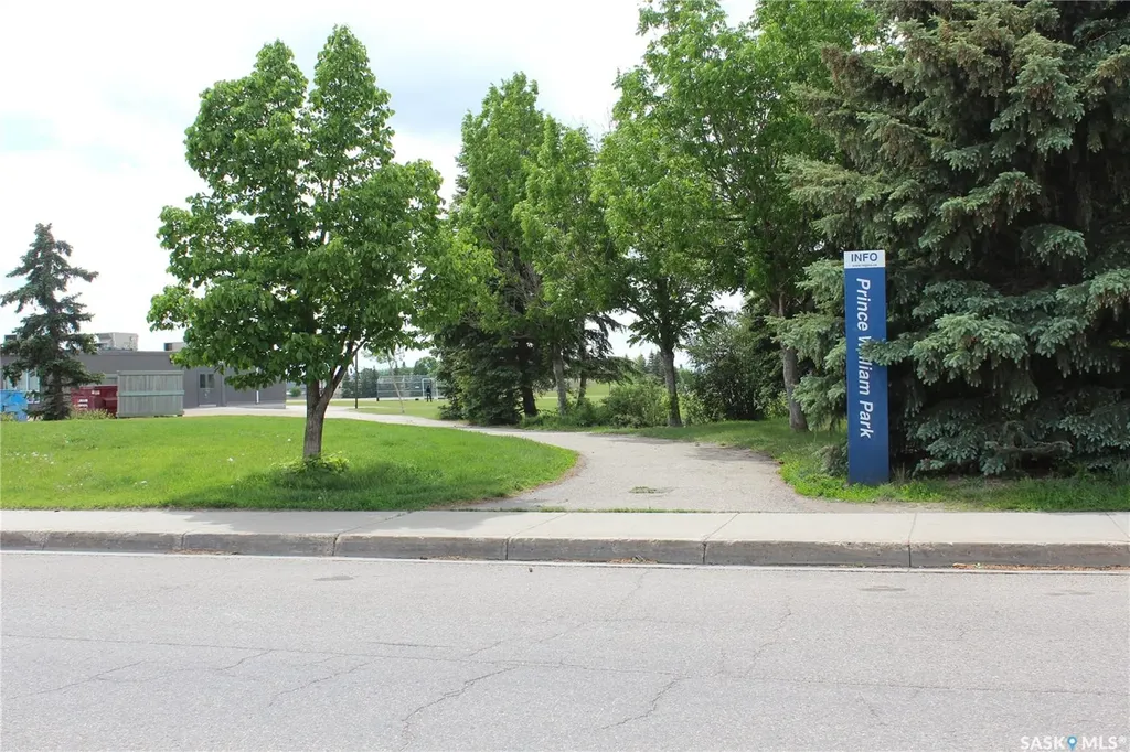 2702 Cranbourn Crescent Regina SK S4V 3C1