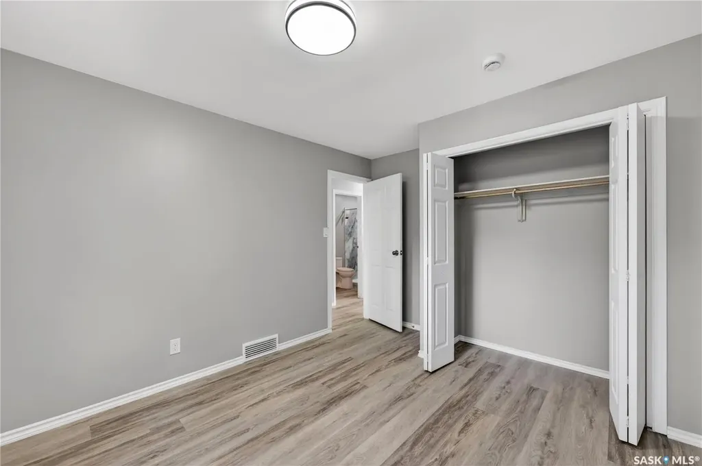 42 Hunt Crescent Regina SK S4N 5K8