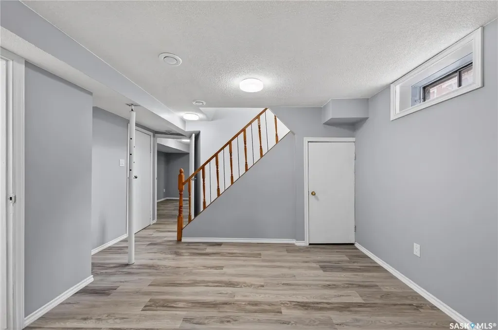 42 Hunt Crescent Regina SK S4N 5K8