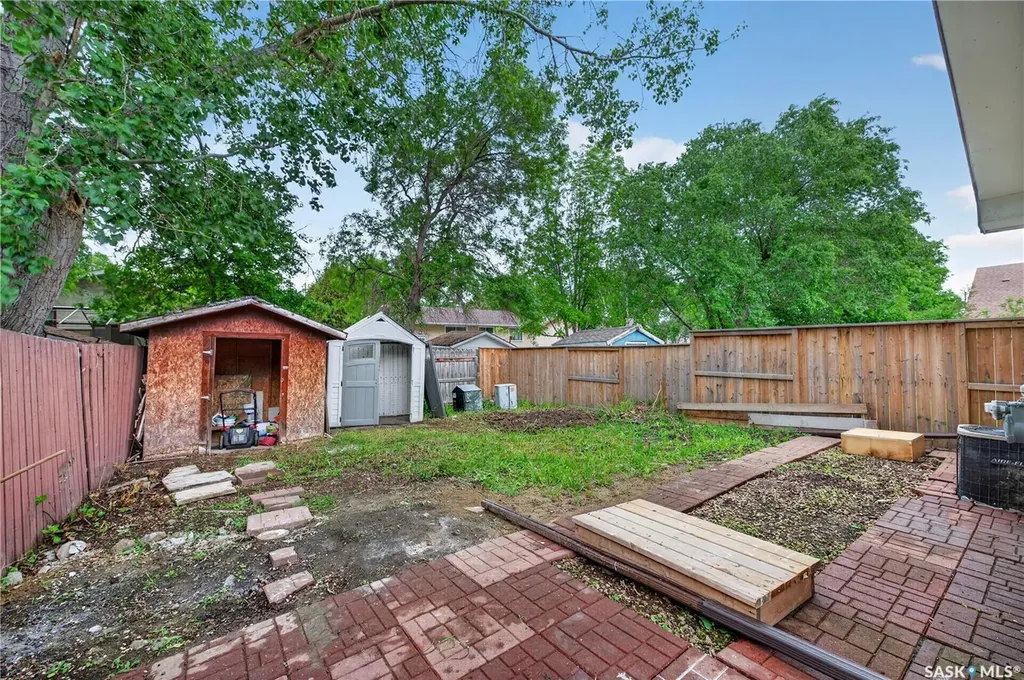 42 Hunt Crescent Regina SK S4N 5K8