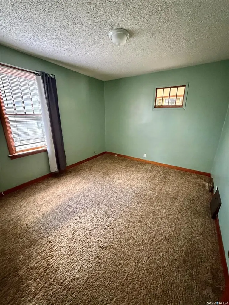 175 5th Avenue NW Swift Current SK S9H 0W3