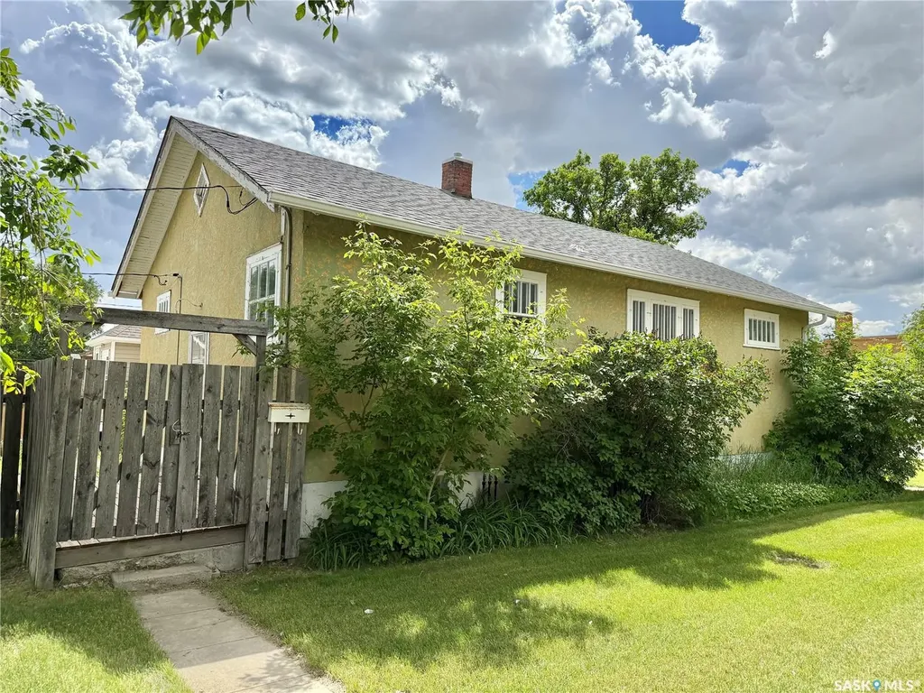 175 5th Avenue NW Swift Current SK S9H 0W3