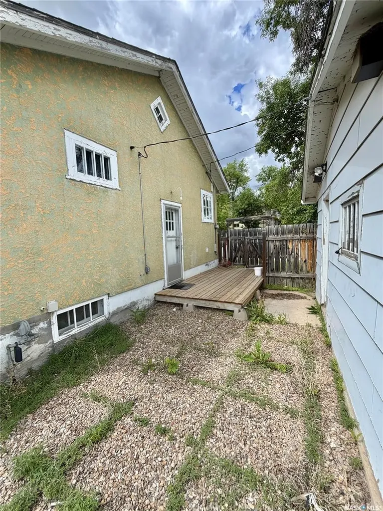 175 5th Avenue NW Swift Current SK S9H 0W3