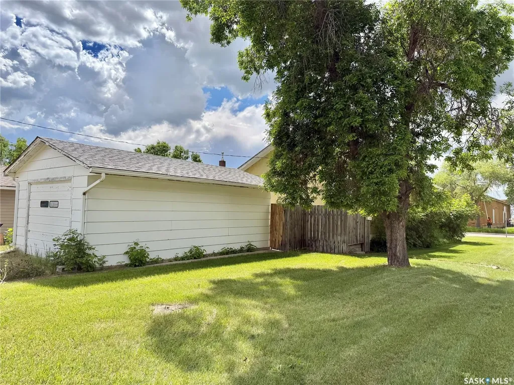 175 5th Avenue NW Swift Current SK S9H 0W3