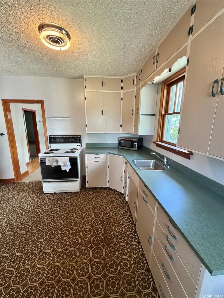 175 5th Avenue NW Swift Current SK S9H 0W3