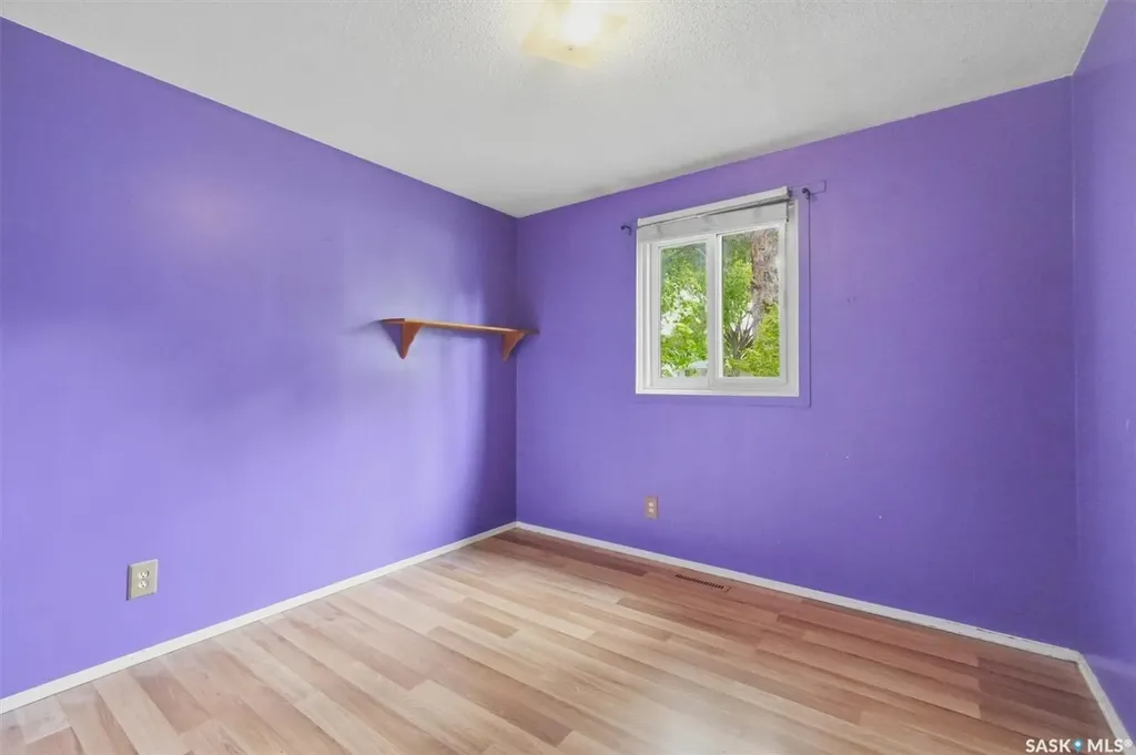 1305 W Avenue N Saskatoon SK S7L 3J2