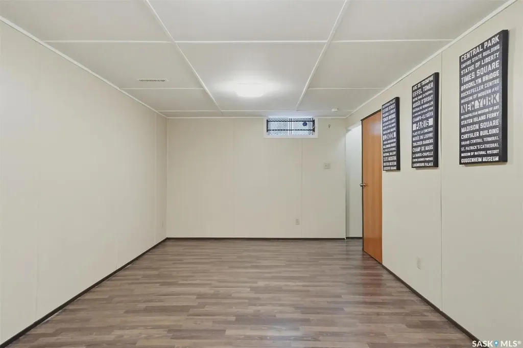 1305 W Avenue N Saskatoon SK S7L 3J2
