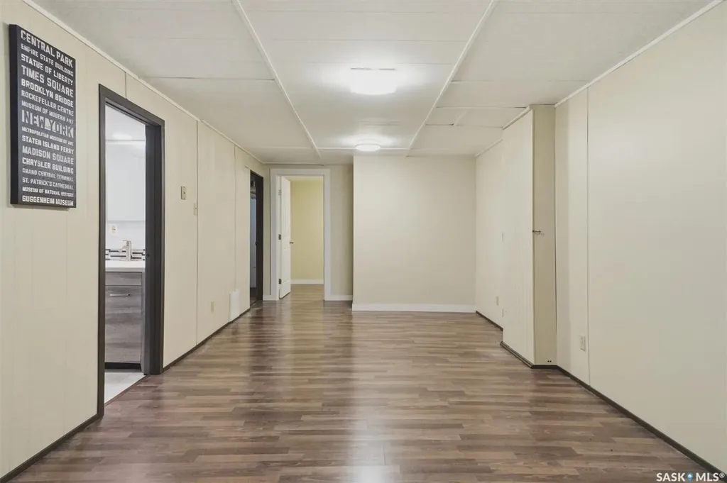 1305 W Avenue N Saskatoon SK S7L 3J2