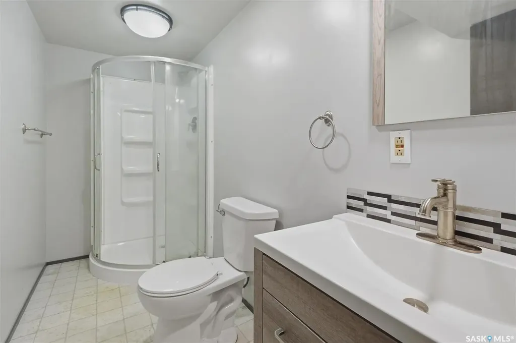 1305 W Avenue N Saskatoon SK S7L 3J2