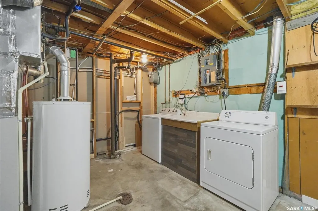 1305 W Avenue N Saskatoon SK S7L 3J2