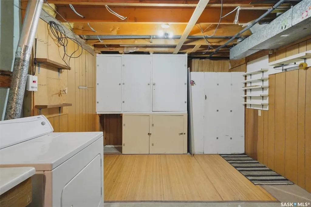 1305 W Avenue N Saskatoon SK S7L 3J2