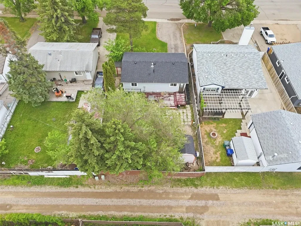 1305 W Avenue N Saskatoon SK S7L 3J2