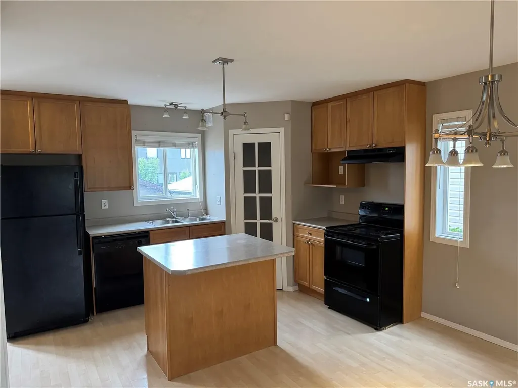 122 Keedwell Street Saskatoon SK S7W 1B4