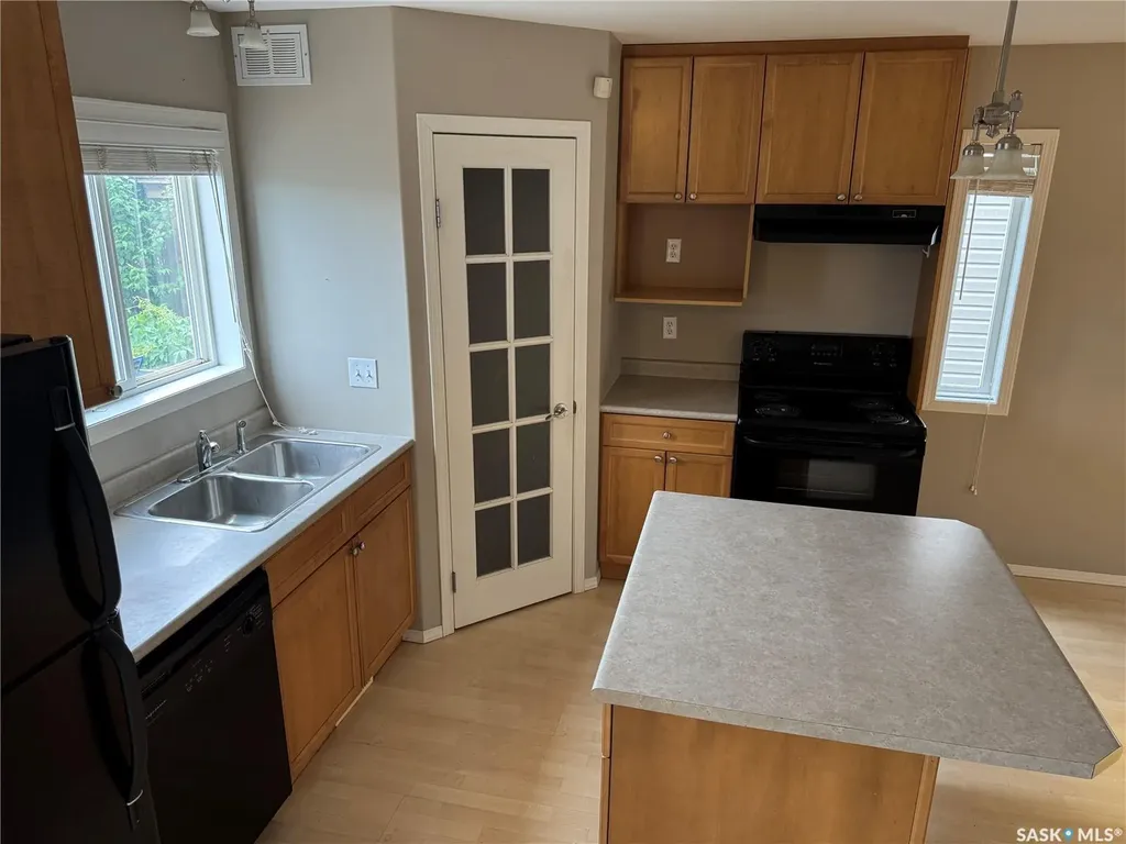 122 Keedwell Street Saskatoon SK S7W 1B4