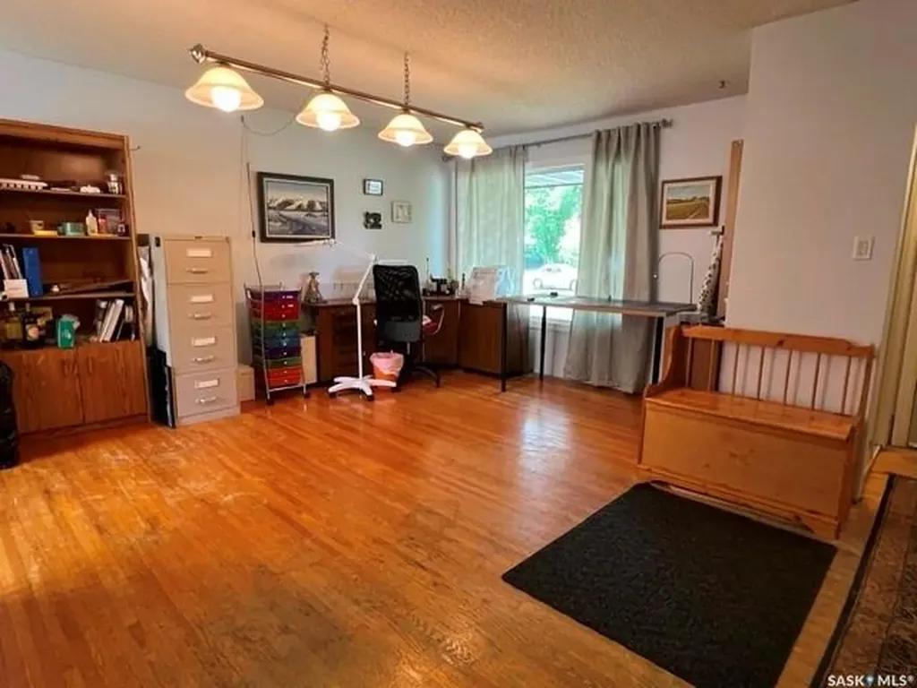 2745 Park Street Regina SK S4N 2H4