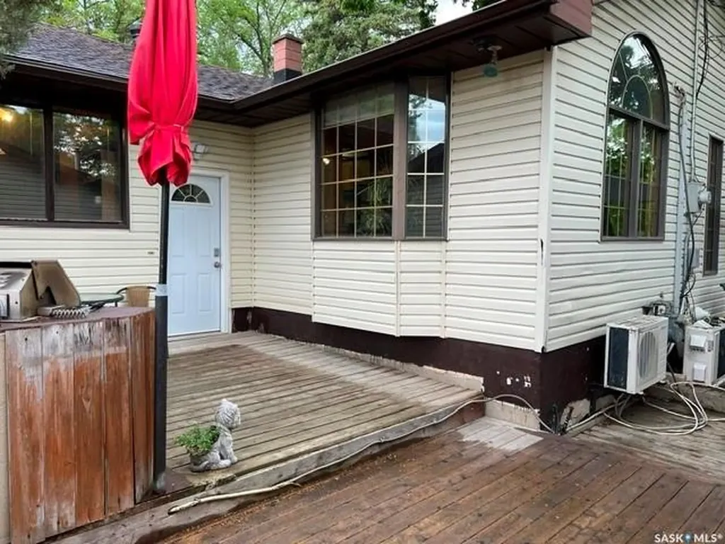 2745 Park Street Regina SK S4N 2H4