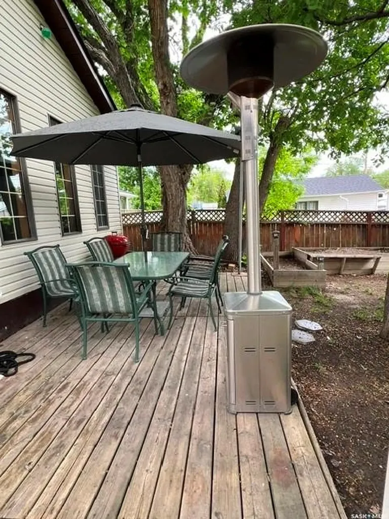 2745 Park Street Regina SK S4N 2H4