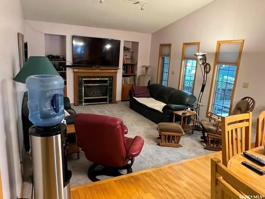 2745 Park Street Regina SK S4N 2H4