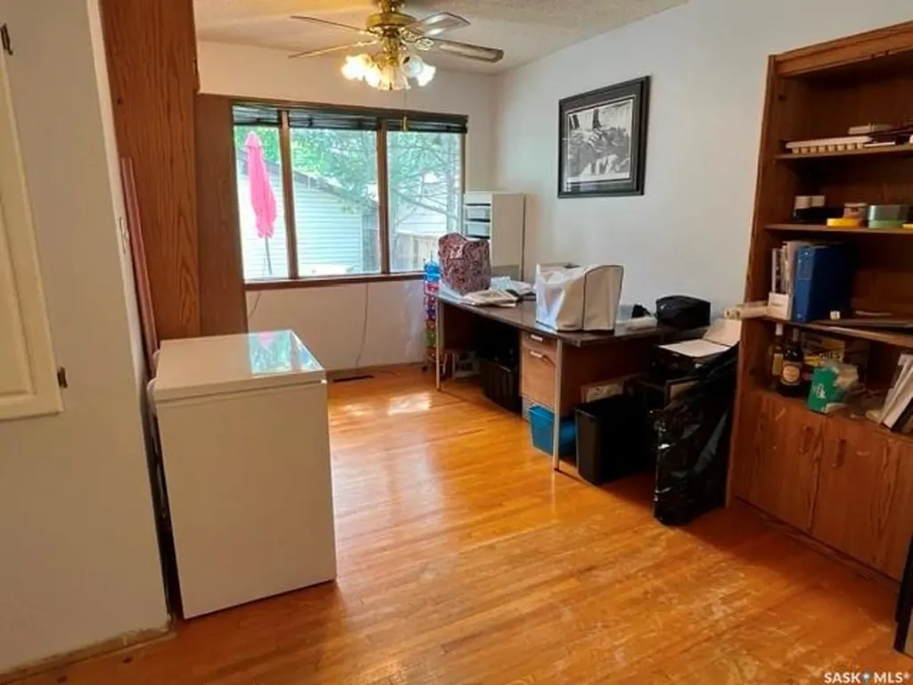 2745 Park Street Regina SK S4N 2H4