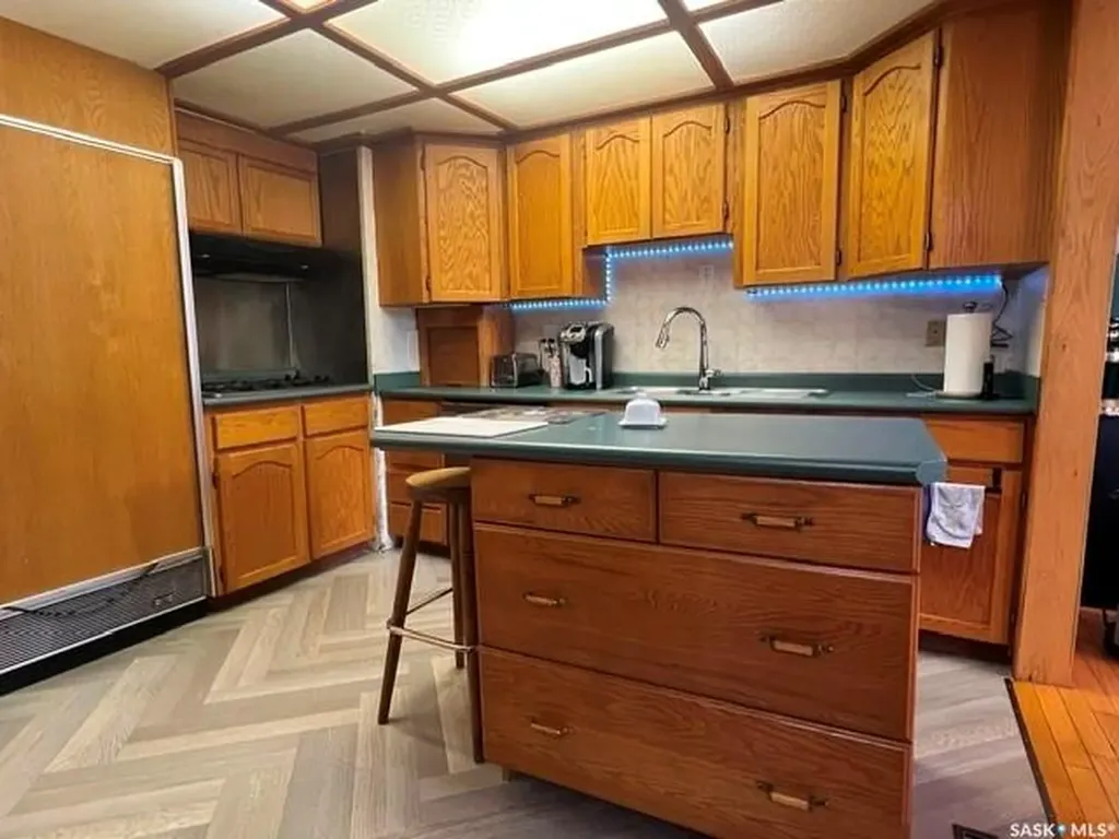 2745 Park Street Regina SK S4N 2H4