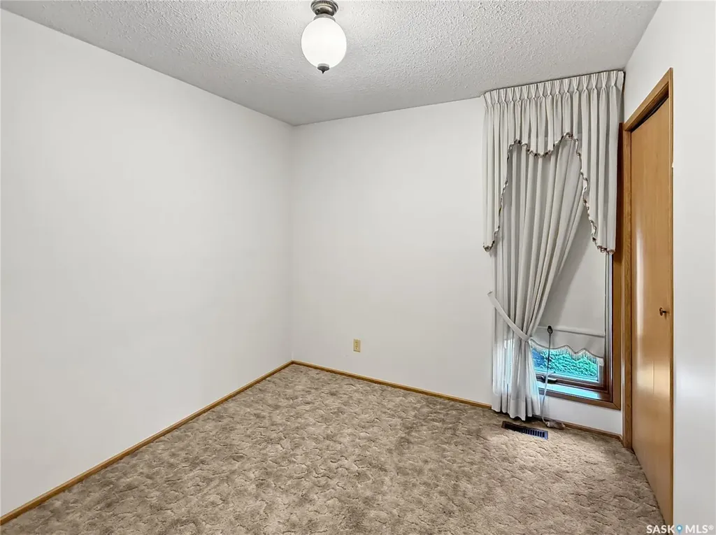 2402 Canary Street North Battleford SK S9A 3T9