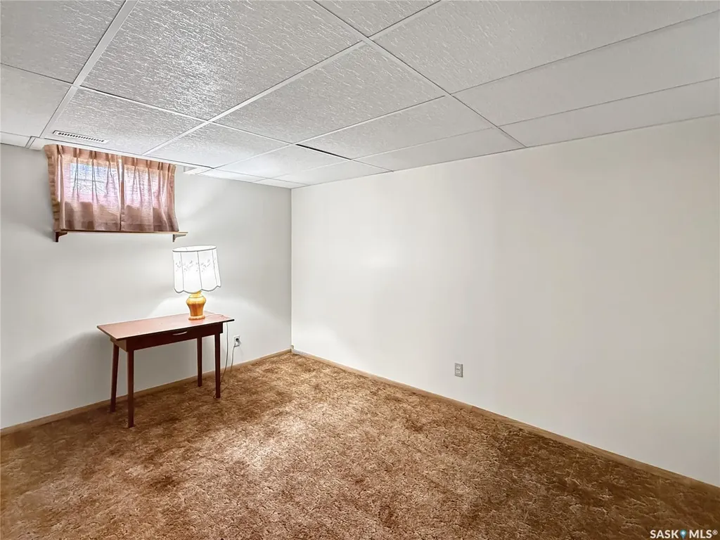 2402 Canary Street North Battleford SK S9A 3T9