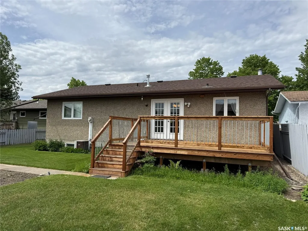 2402 Canary Street North Battleford SK S9A 3T9