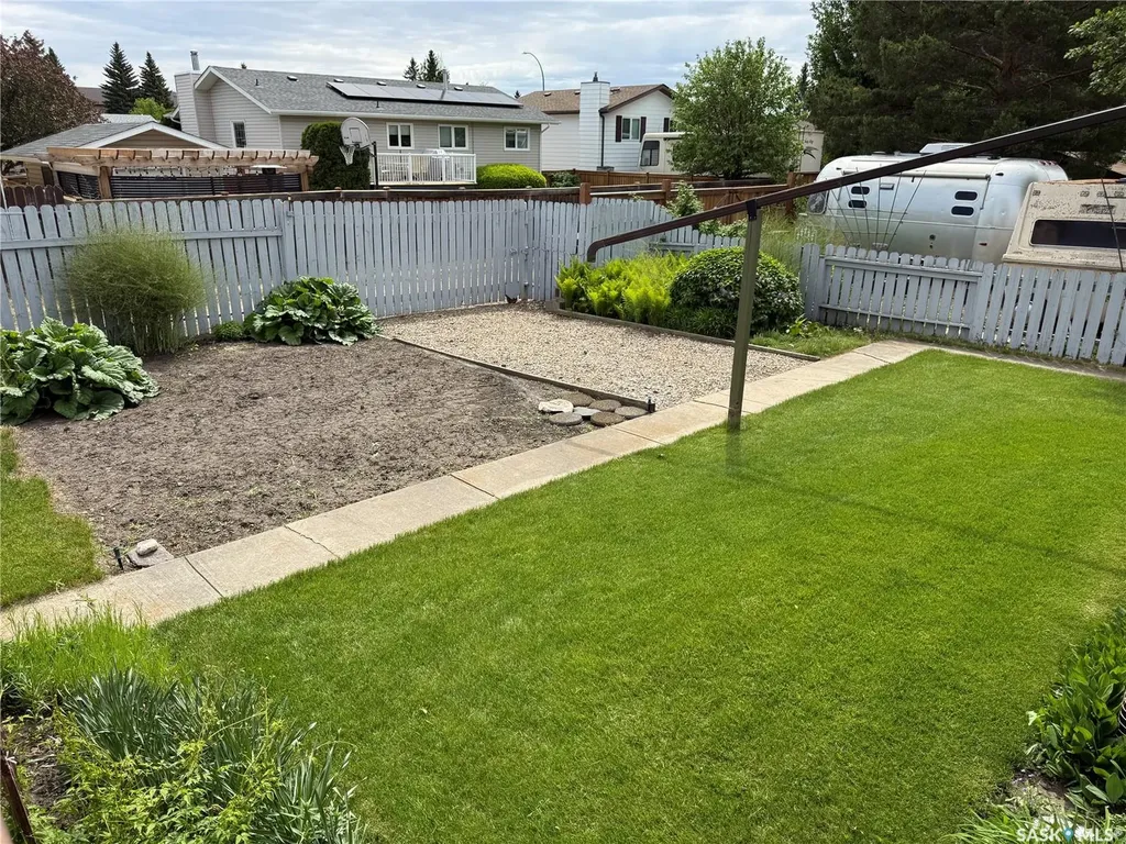 2402 Canary Street North Battleford SK S9A 3T9