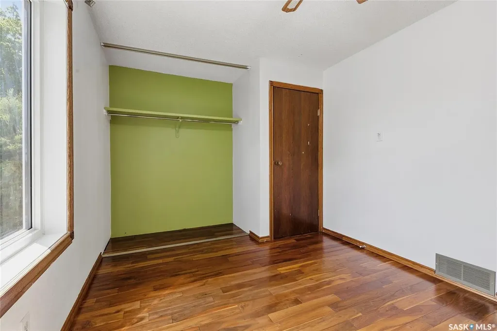 986 Rowell Crescent N Regina SK S4X 2A6