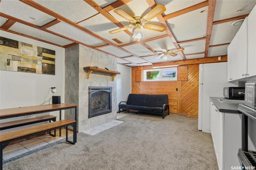 986 Rowell Crescent N Regina SK S4X 2A6