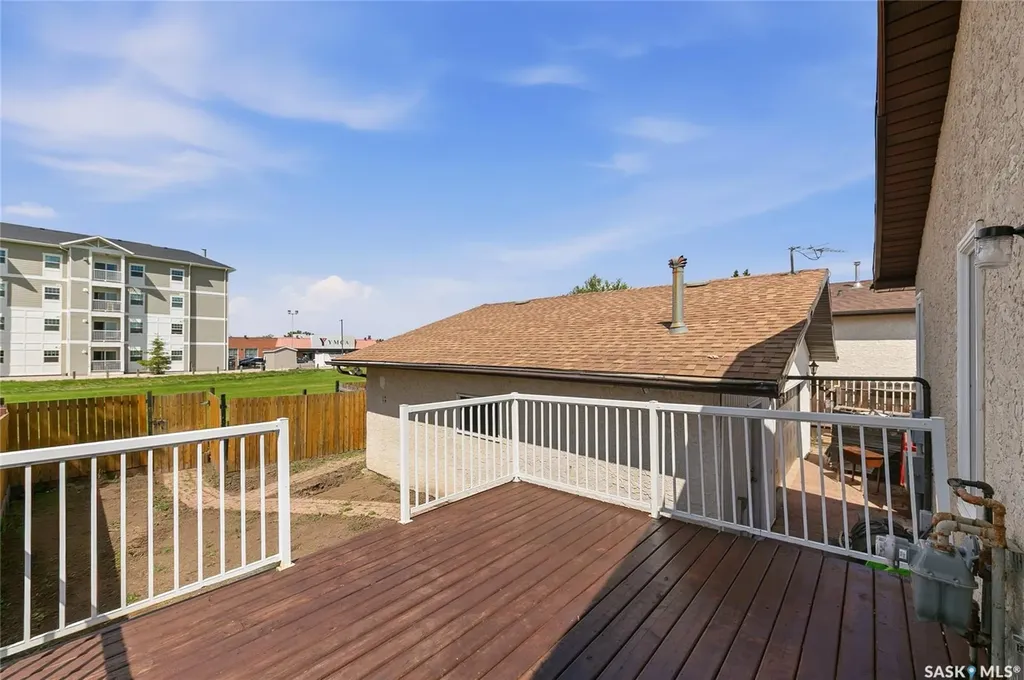 986 Rowell Crescent N Regina SK S4X 2A6