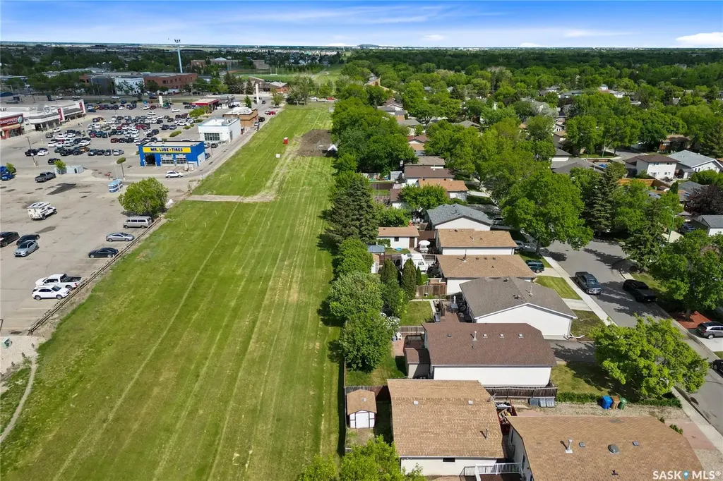 986 Rowell Crescent N Regina SK S4X 2A6