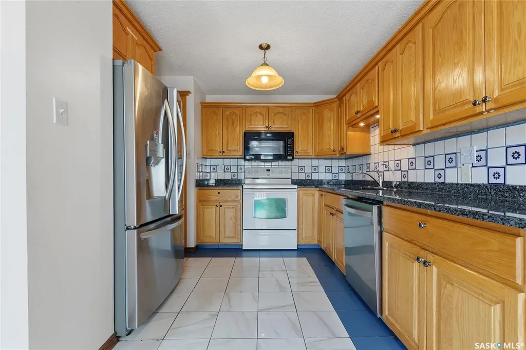 986 Rowell Crescent N Regina SK S4X 2A6