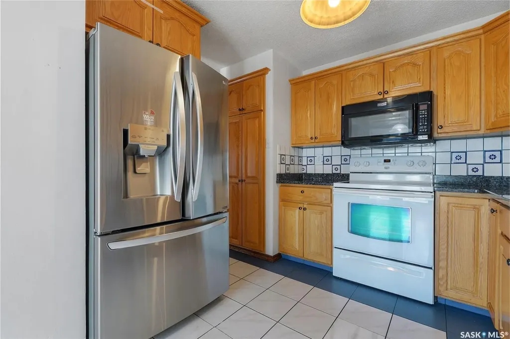 986 Rowell Crescent N Regina SK S4X 2A6