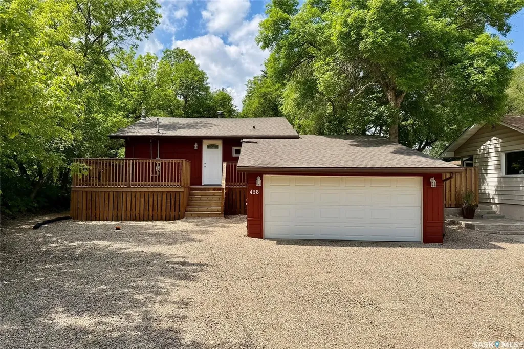 458 7th Street E Regina Beach SK S0G 4C0