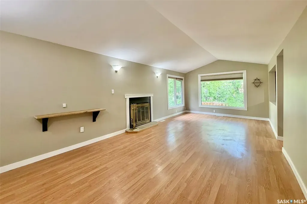 458 7th Street E Regina Beach SK S0G 4C0