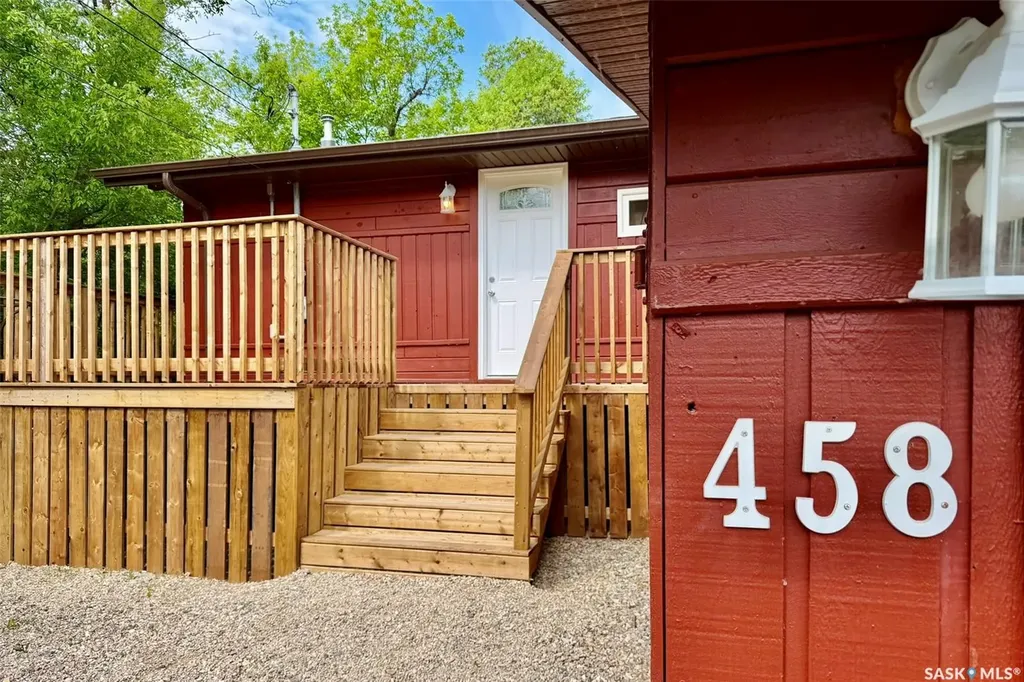 458 7th Street E Regina Beach SK S0G 4C0