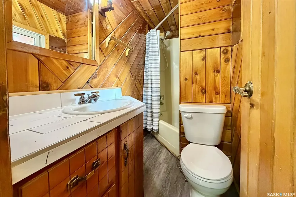 458 7th Street E Regina Beach SK S0G 4C0