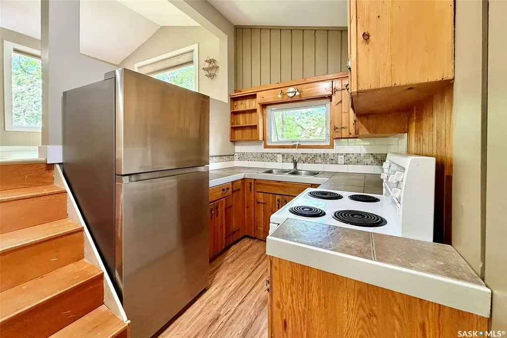 458 7th Street E Regina Beach SK S0G 4C0