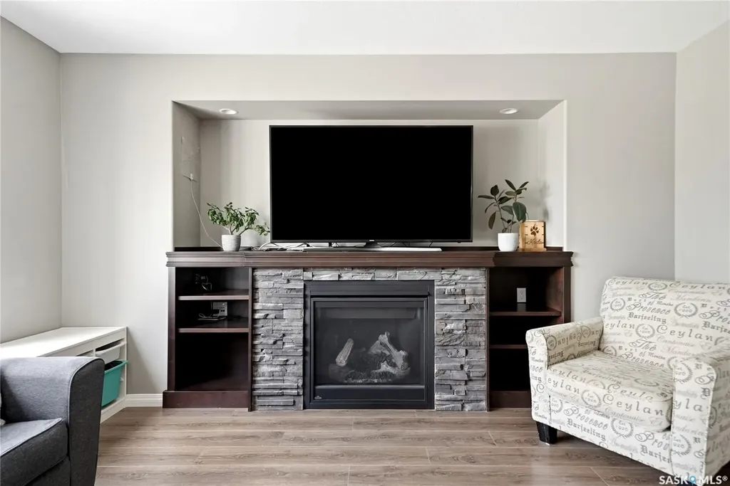7 Plains Road Pilot Butte SK S0G 3Z0