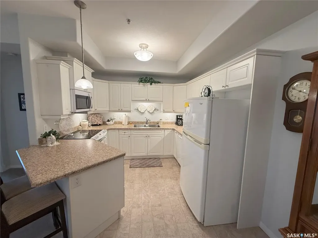 102 Armistice Way Saskatoon SK S7J 2Z6
