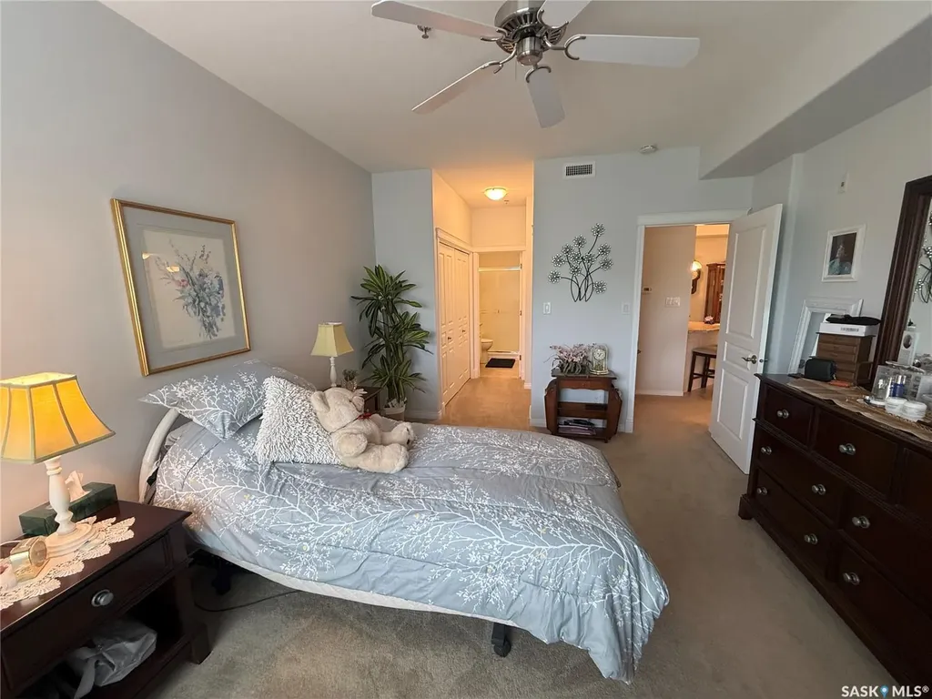 102 Armistice Way Saskatoon SK S7J 2Z6