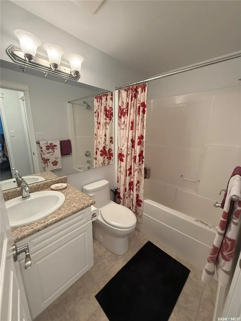 102 Armistice Way Saskatoon SK S7J 2Z6