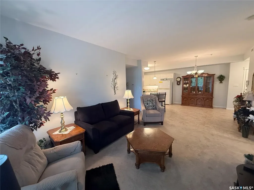 102 Armistice Way Saskatoon SK S7J 2Z6